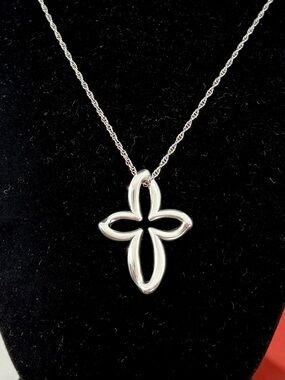 JAMES AVERY Sterling Silver Floating Puffy Cross Pendant Curve Necklace; RETIRED